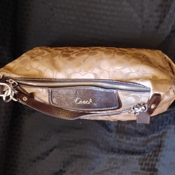 Coach Ashley Signature F19766 (Used) - Picture 4 of 5